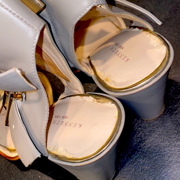 Designer Shoe - Picture 3 of 7